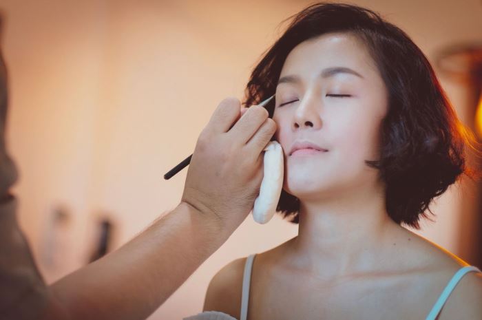 Make-Up Tricks for Bigger Eyes and Longer Eyelashes